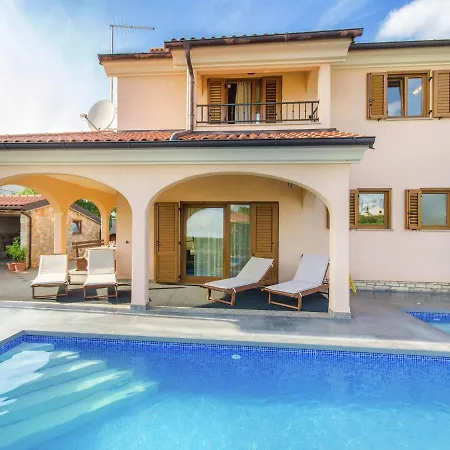 Comfortable In Rovinj With Private Pool * Rovinjsko Selo