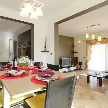 Comfortable In Rovinj With Private Pool *