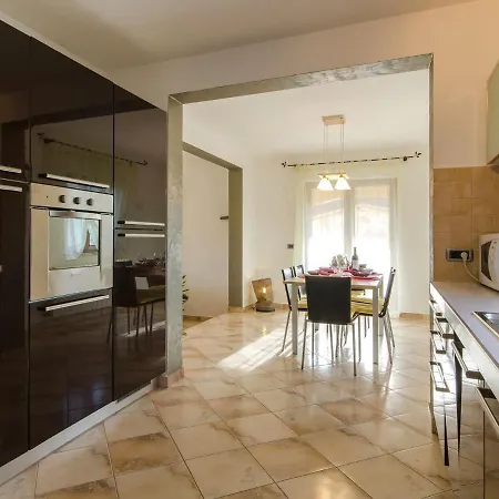 Comfortable In Rovinj With Private Pool Βίλα *