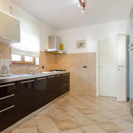 Comfortable In Rovinj With Private Pool